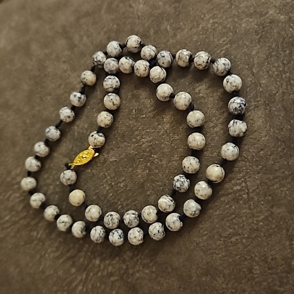 VTG HANDMADE Jasper Bead Knotted Necklace - Picture 2 of 7